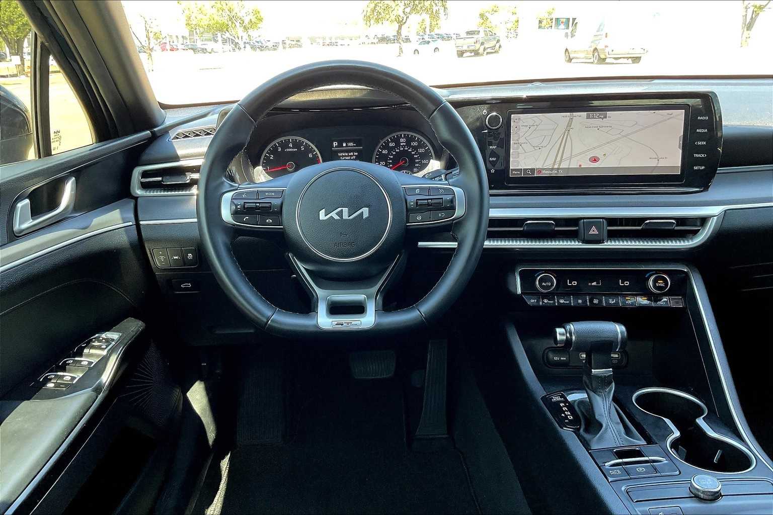 Thumbnail: 2023 Kia K5 - 14