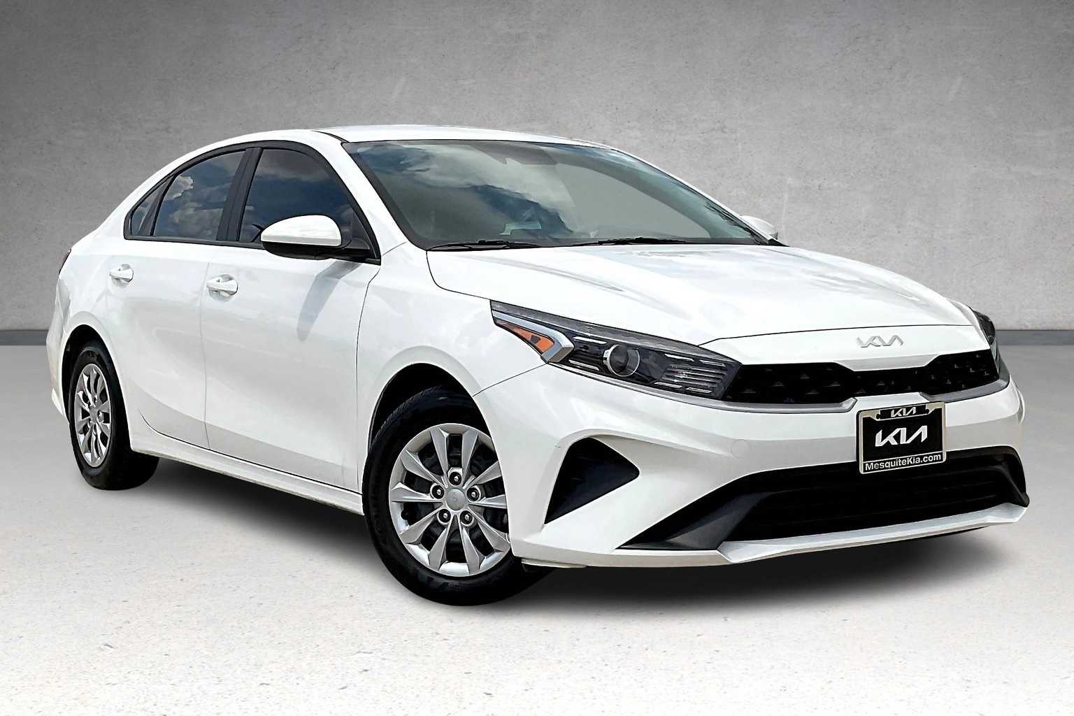Thumbnail: 2024 Kia Forte - 21