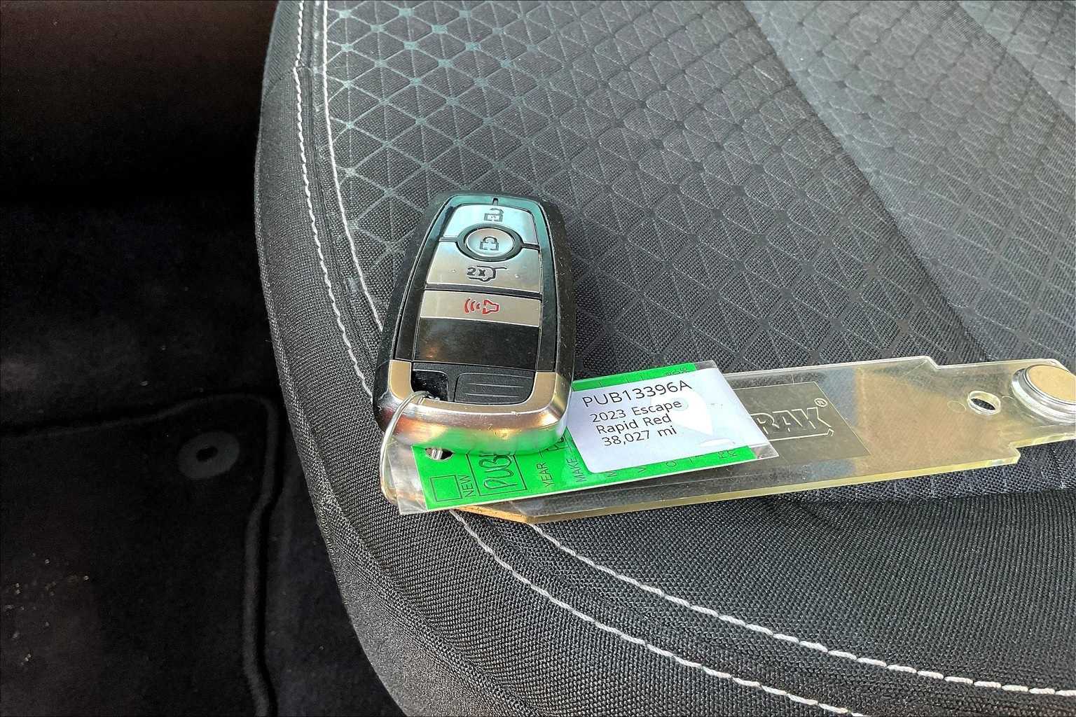 Thumbnail: 2023 Ford Escape - 19