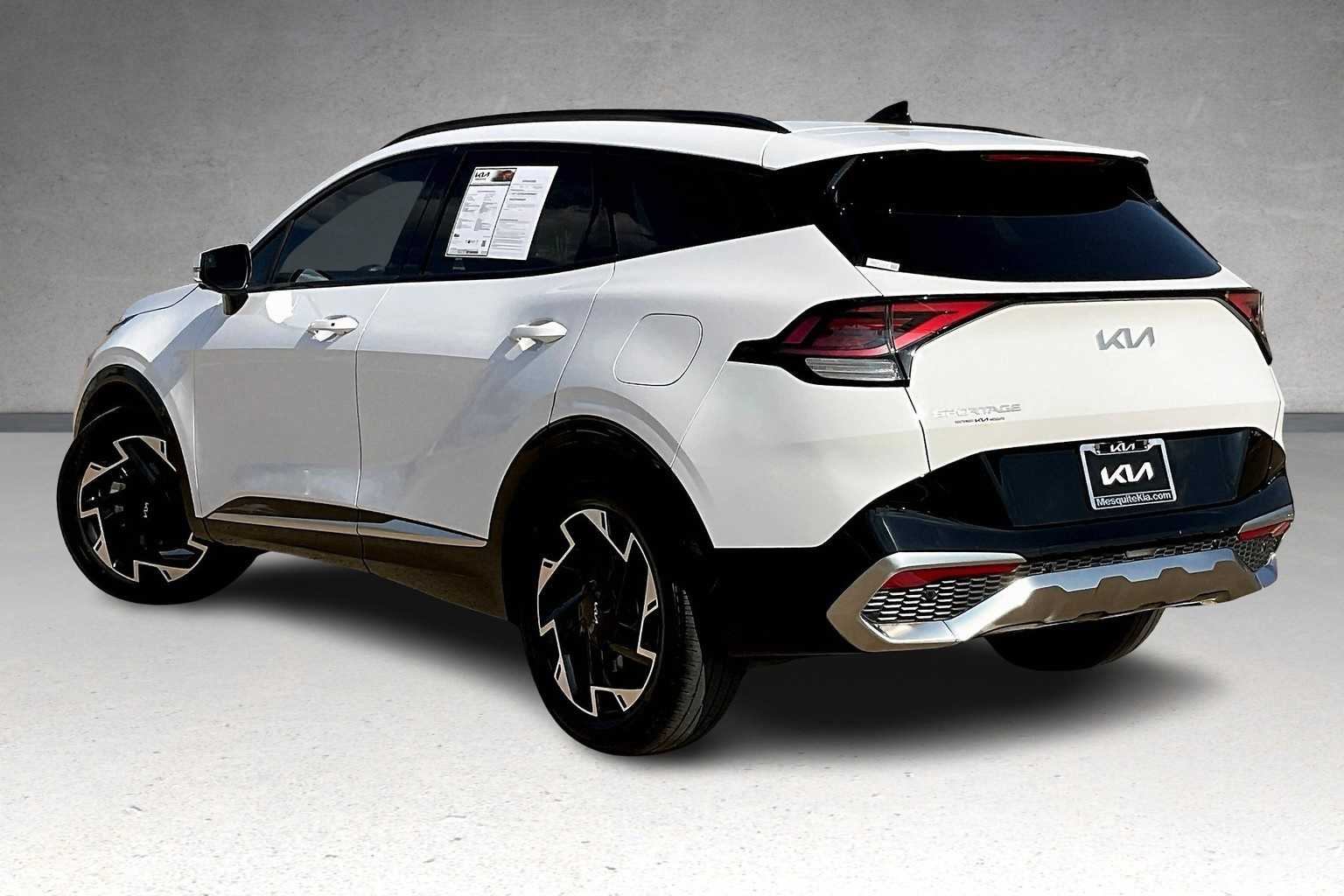 2023 Kia Sportage photo 3