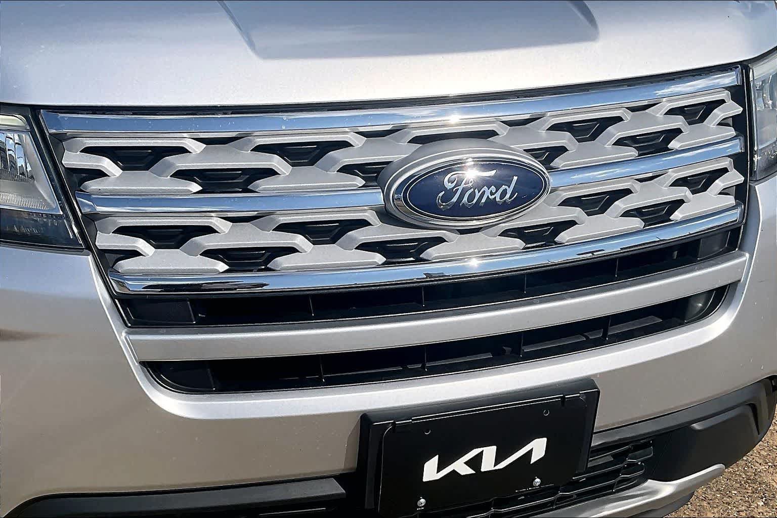 Thumbnail: 2018 Ford Explorer - 32