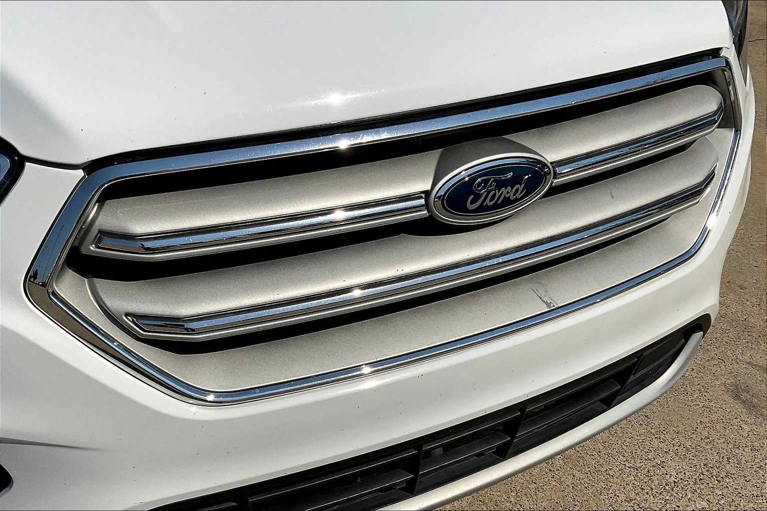 Thumbnail: 2018 Ford Escape - 32