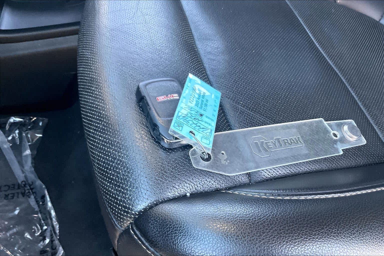 Thumbnail: 2023 GMC Acadia - 19