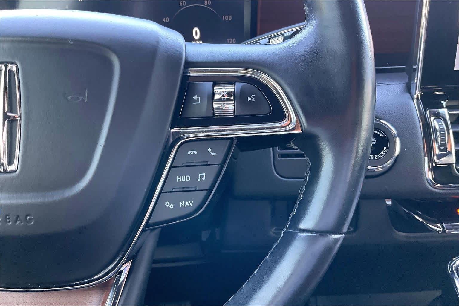 Thumbnail: 2021 Lincoln Navigator - 24