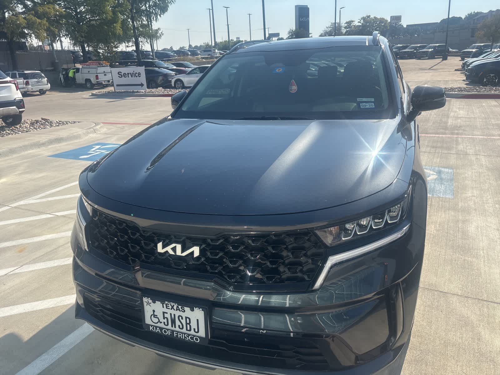 2023 Kia Sorento S photo 2