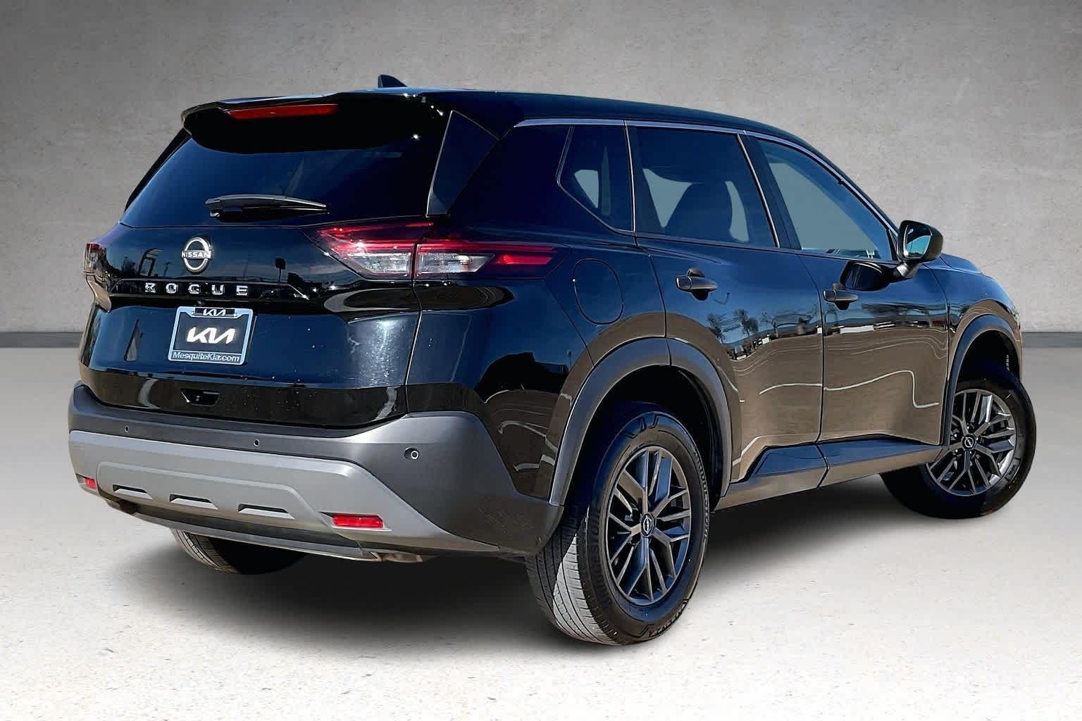 Thumbnail: 2023 Nissan Rogue - 21