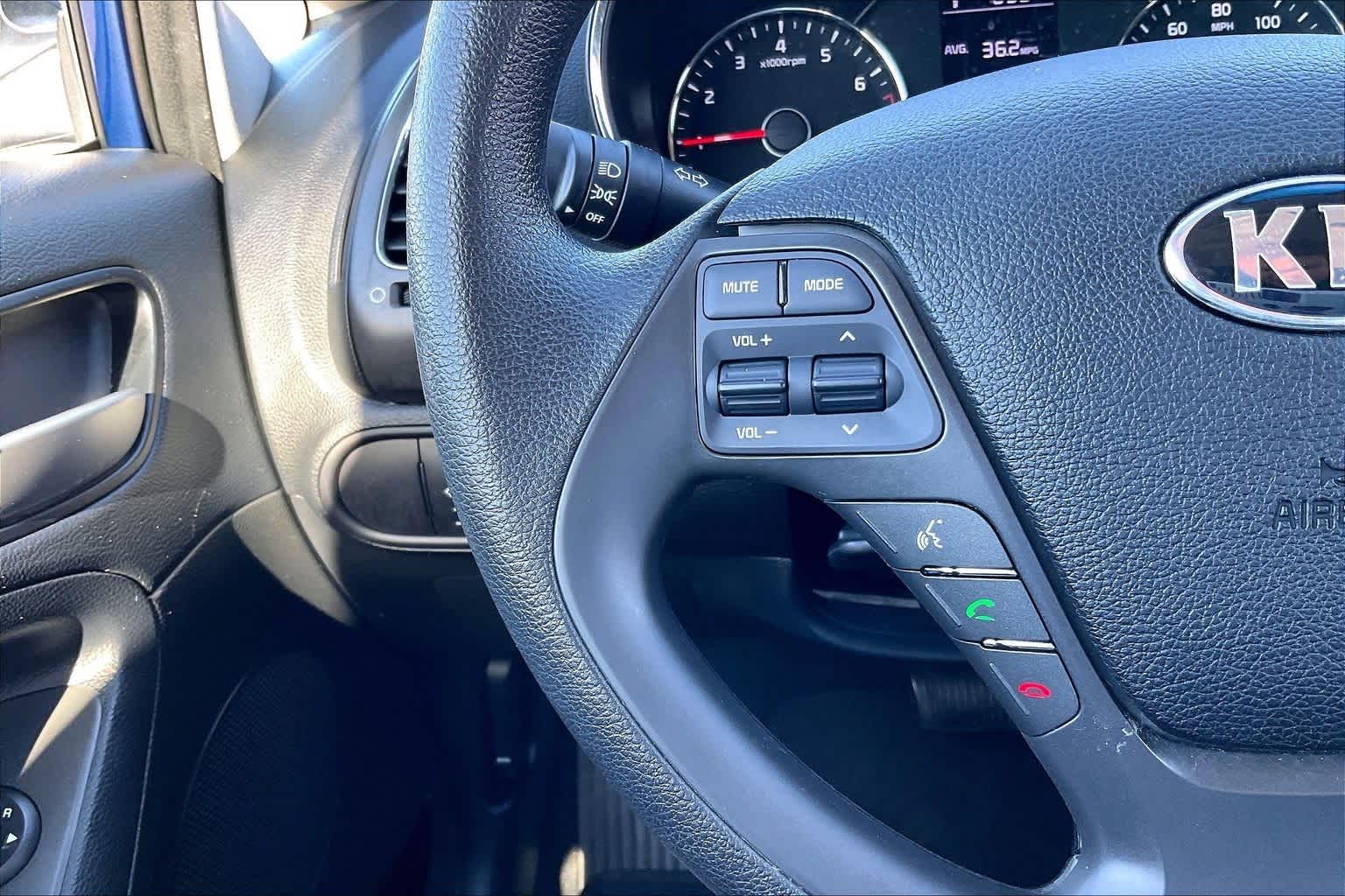 Thumbnail: 2018 Kia Forte - 23