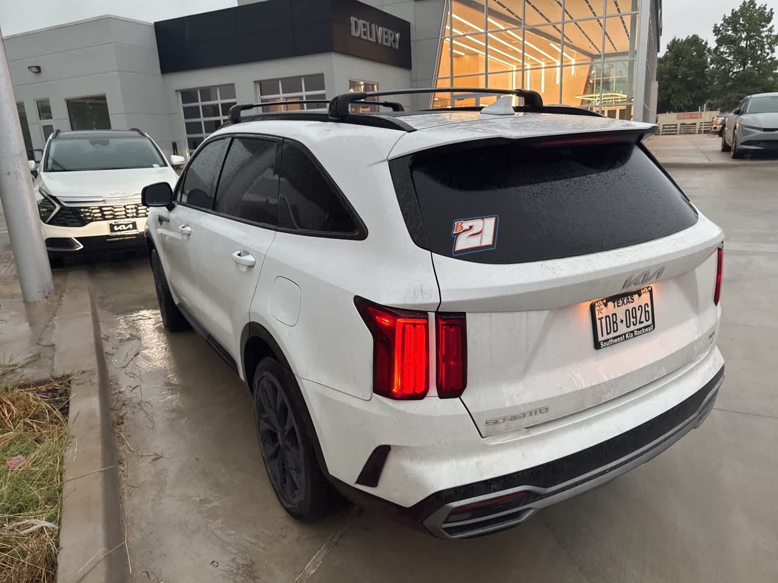 Thumbnail: 2023 Kia Sorento - 4