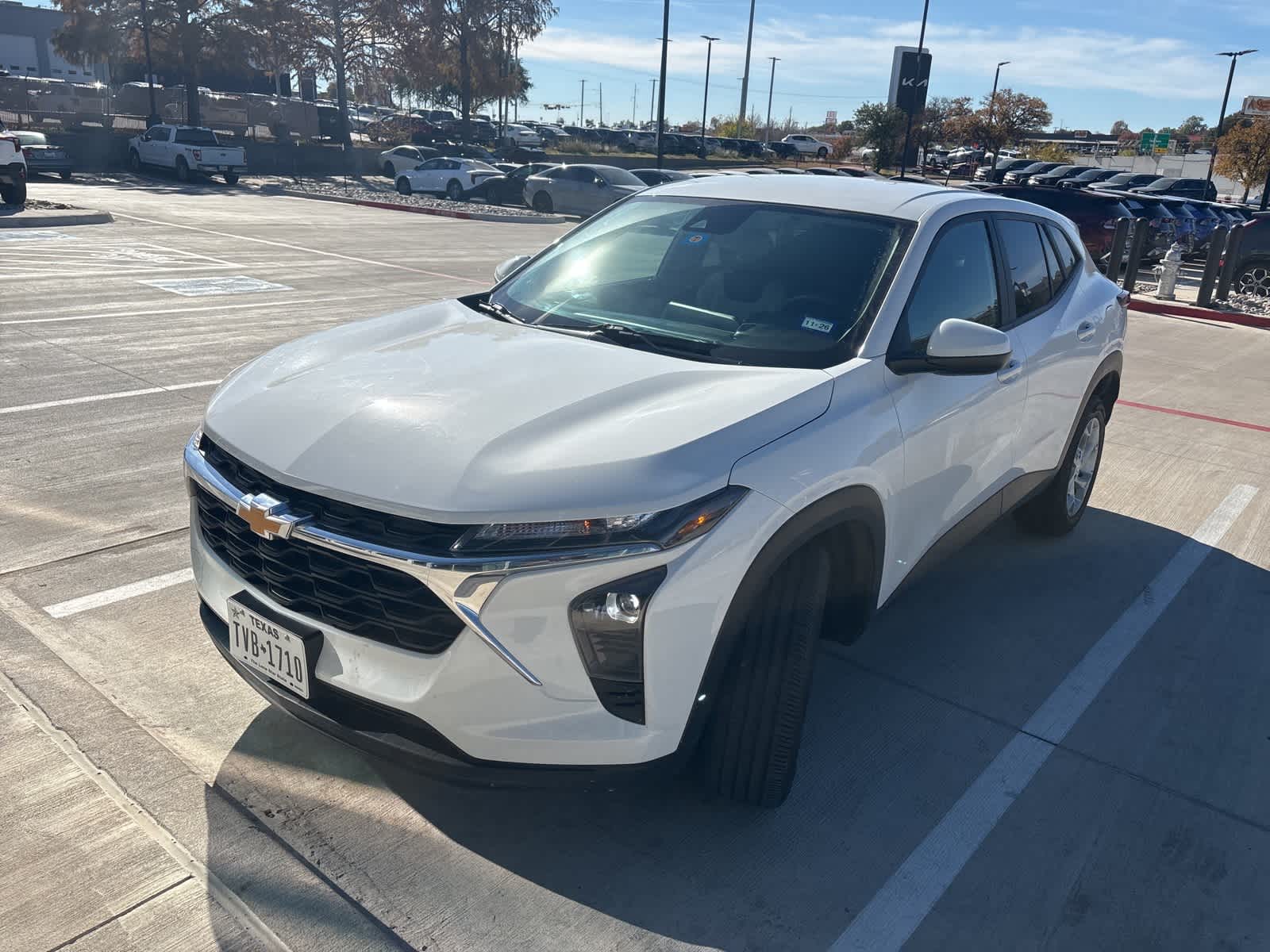 Thumbnail: 2024 Chevrolet Trax - 3