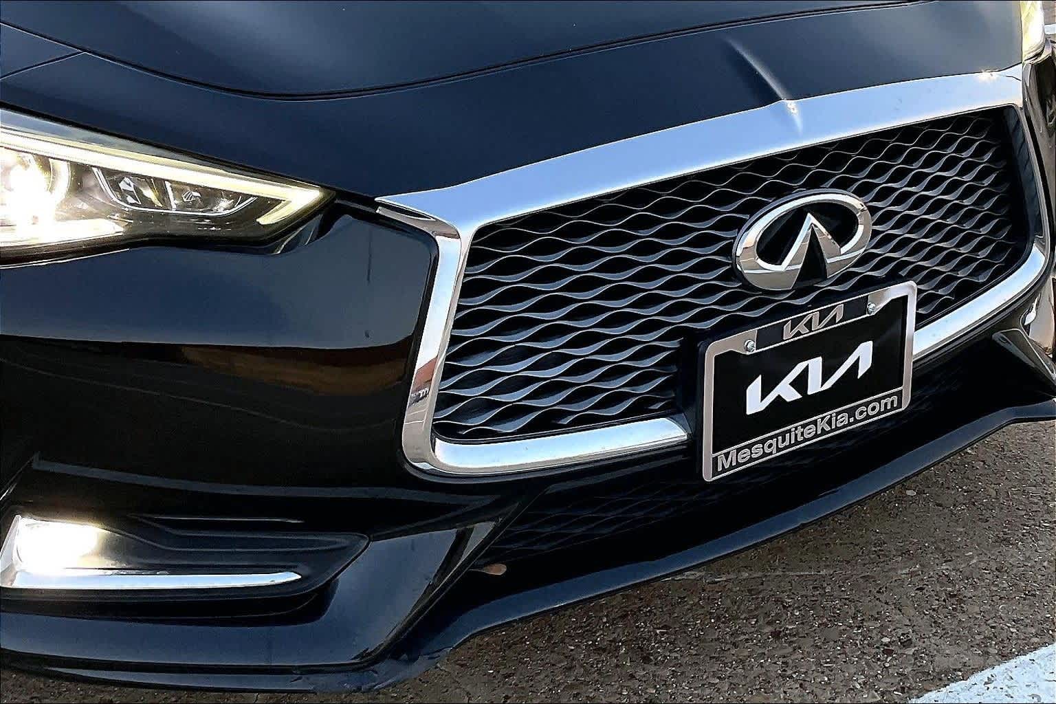 Thumbnail: 2017 INFINITI Q60 - 32