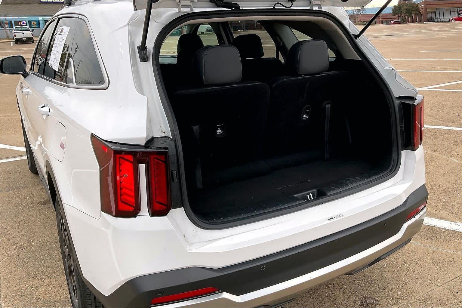 Thumbnail: 2024 Kia Sorento - 17