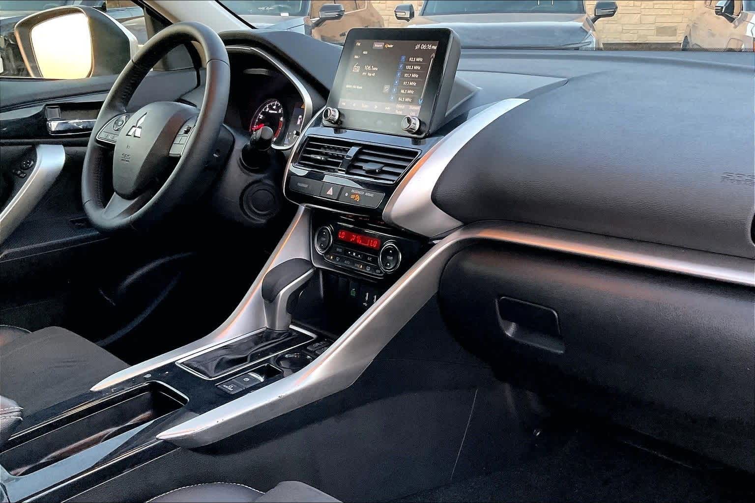 Thumbnail: 2022 Mitsubishi Eclipse Cross - 23