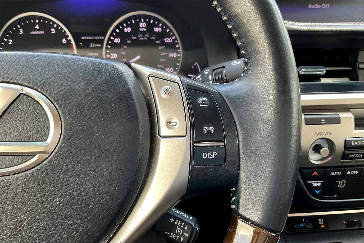 Thumbnail: 2015 Lexus ES - 25