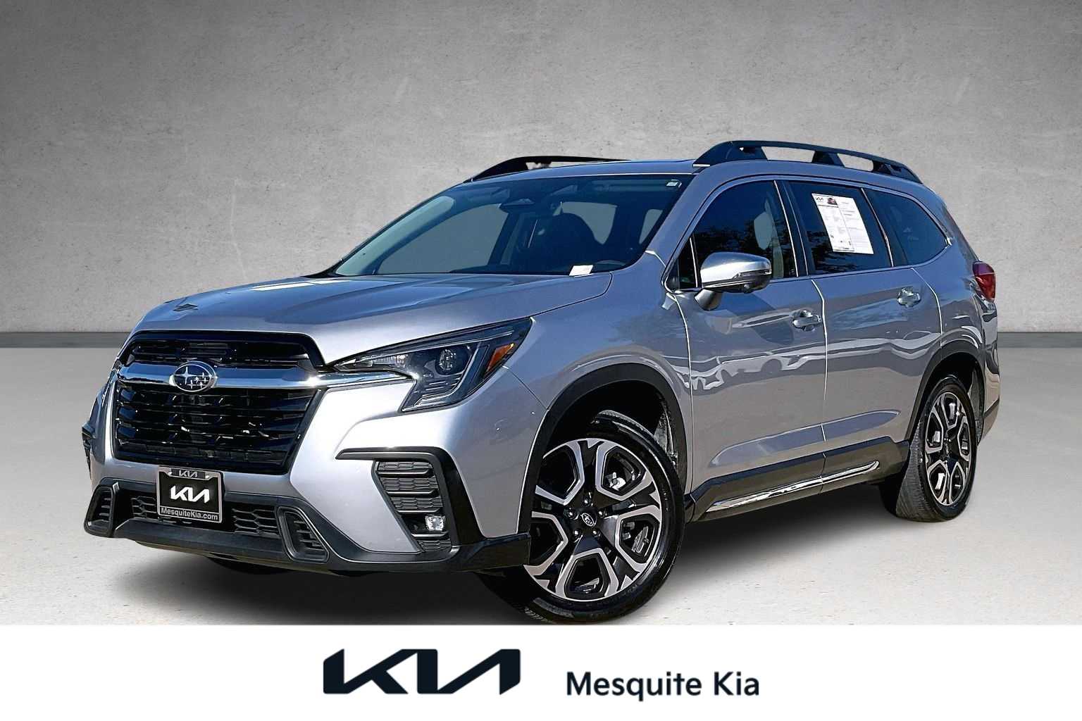 2023 Subaru Ascent Limited's photo