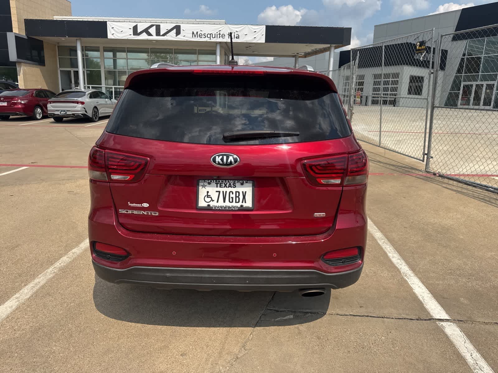 Thumbnail: 2020 Kia Sorento - 4