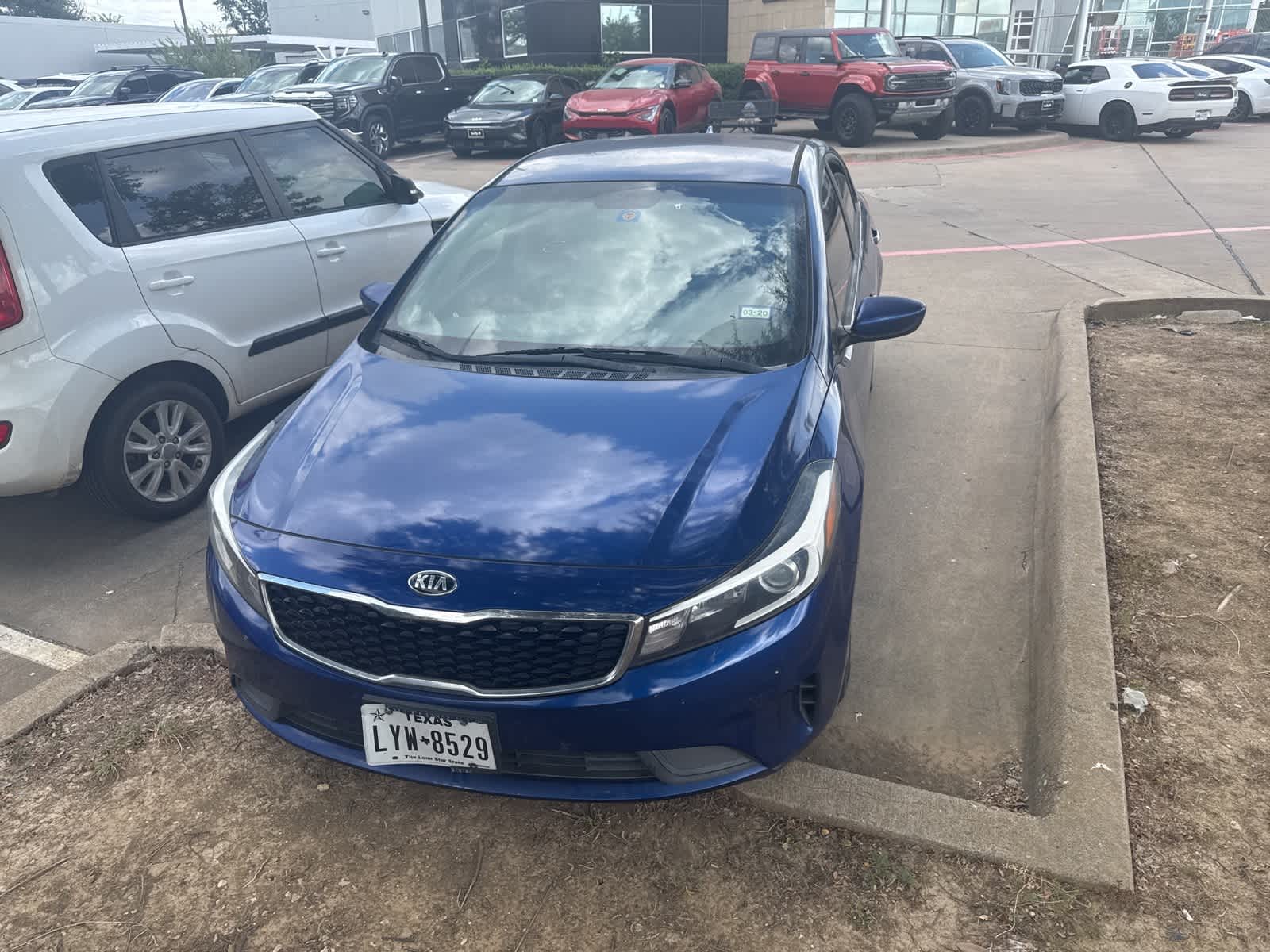 Thumbnail: 2017 Kia Forte - 2