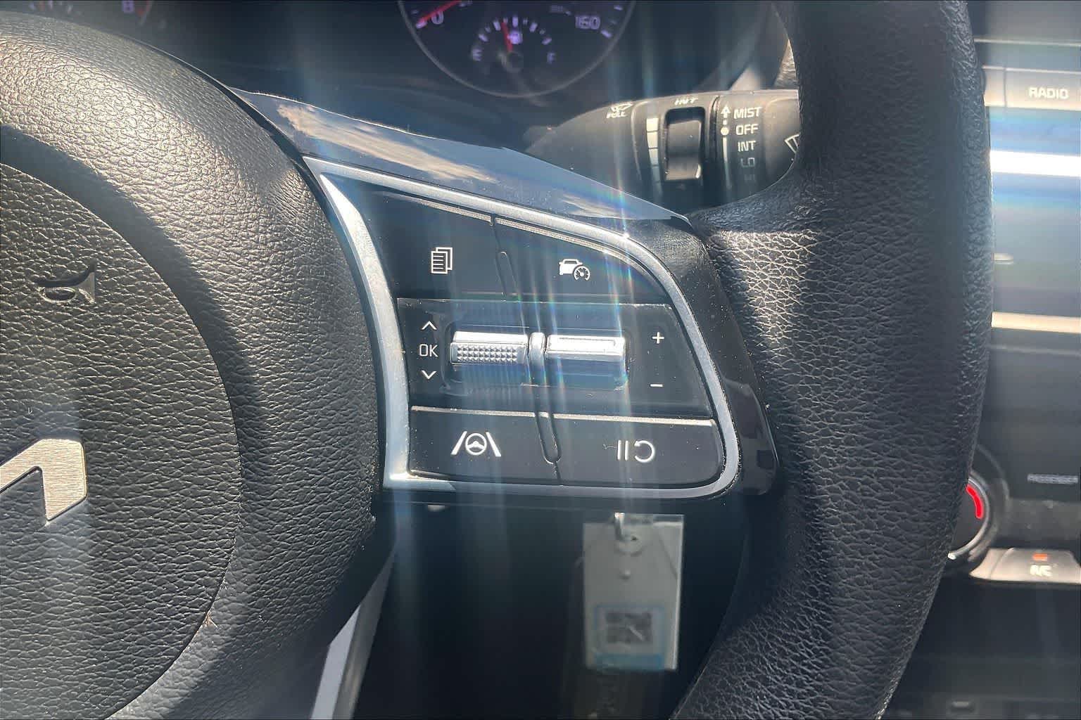 Thumbnail: 2023 Kia Forte - 23
