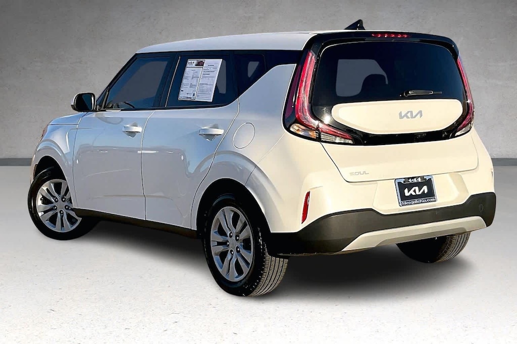 Certified 2023 Kia Soul LX Hatchback
