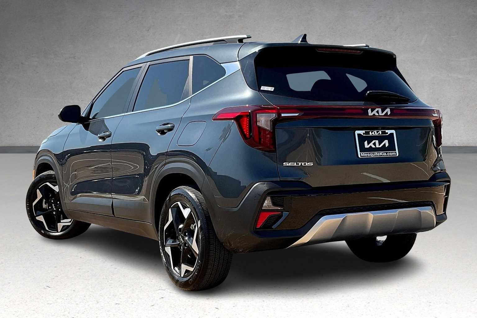 2024 Kia Seltos EX photo 4