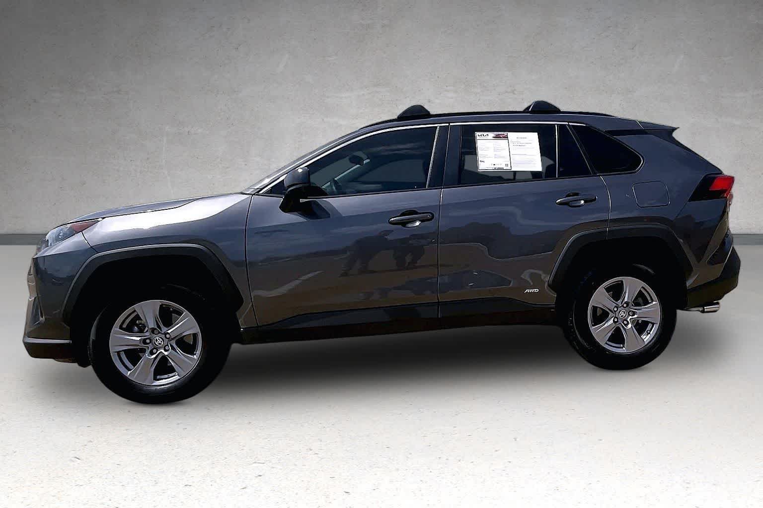 Thumbnail: 2022 Toyota RAV4 - 3