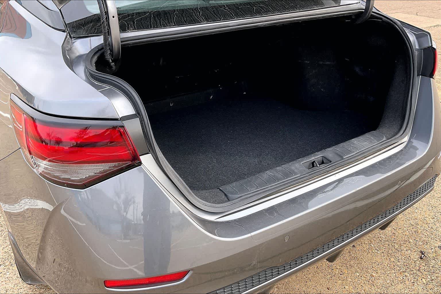 Thumbnail: 2024 Nissan Sentra - 18