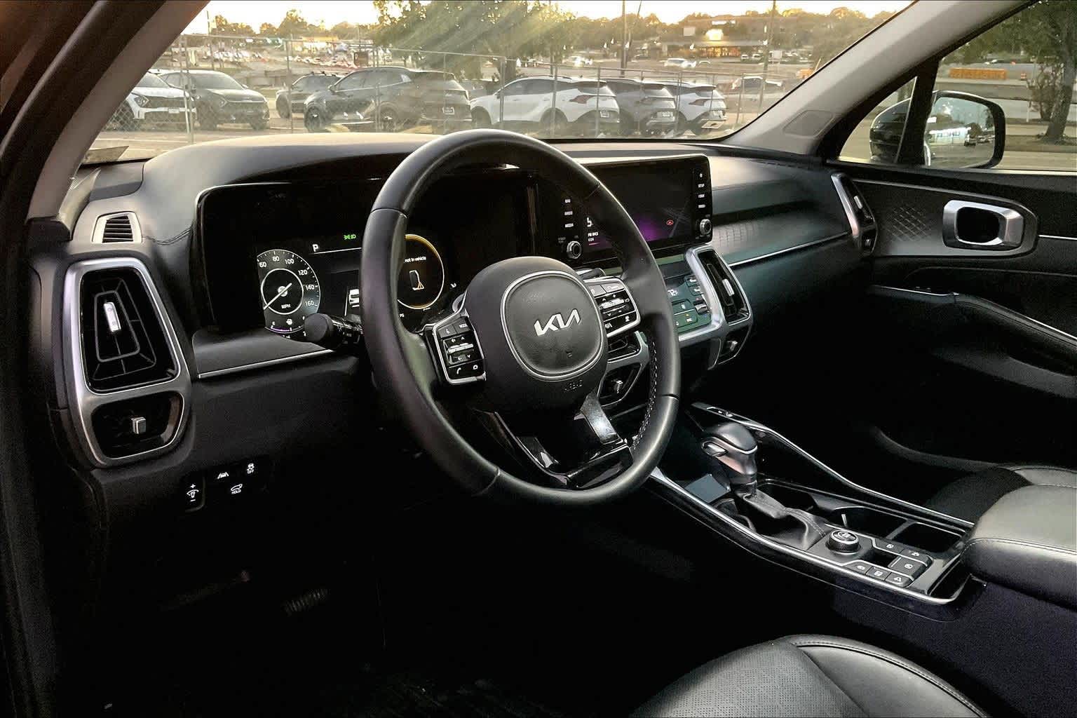 Thumbnail: 2023 Kia Sorento - 2