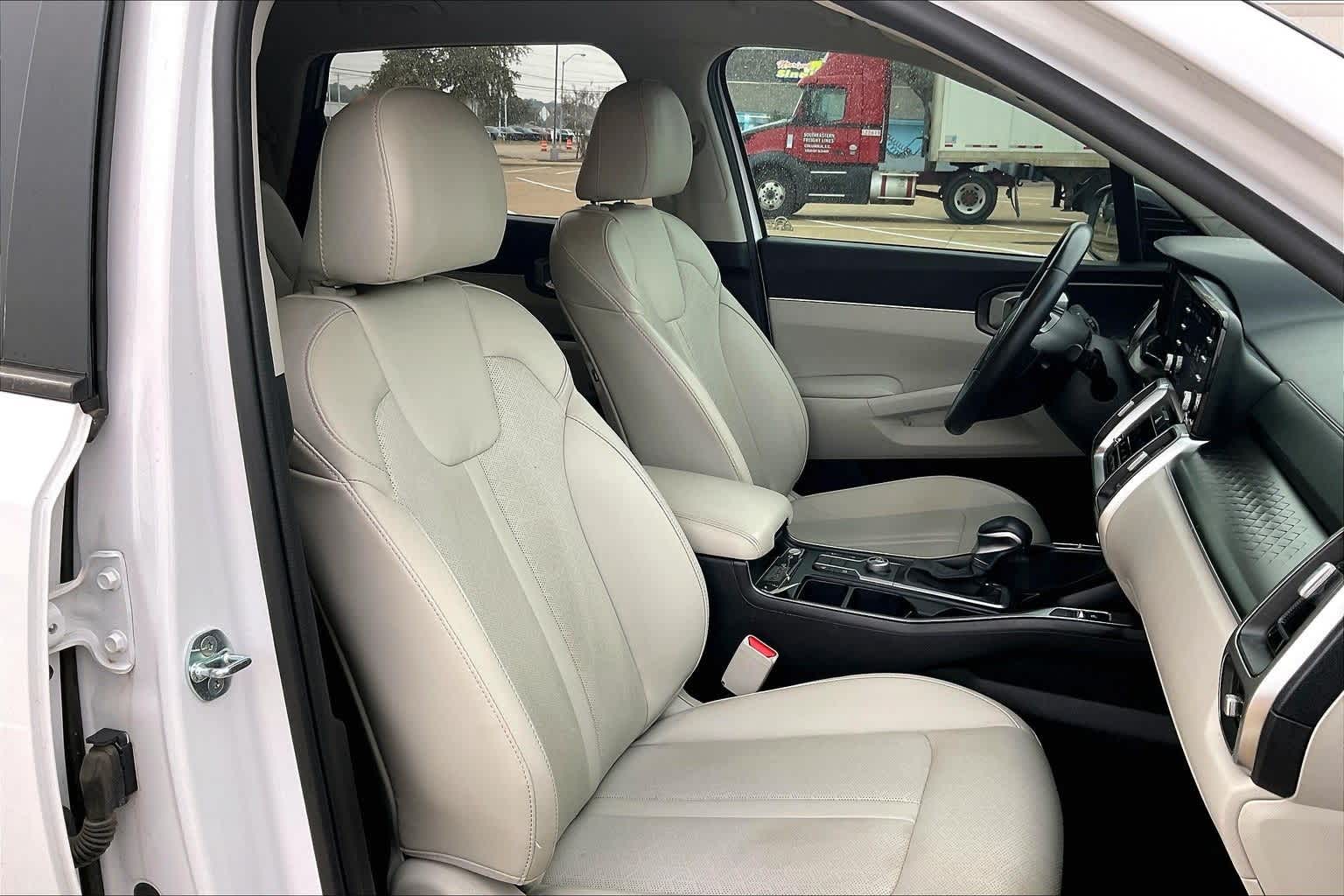 Thumbnail: 2021 Kia Sorento - 13