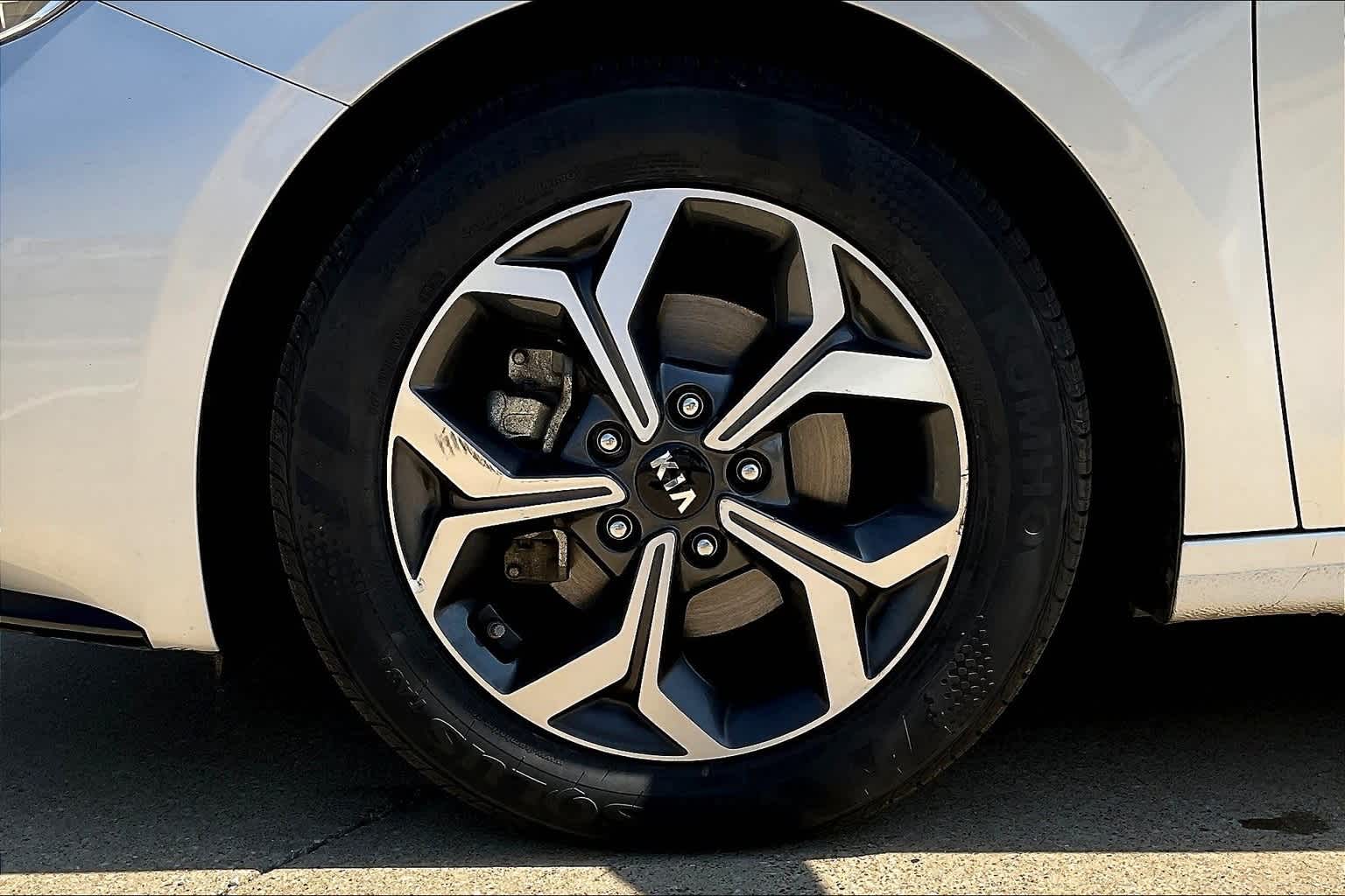 Thumbnail: 2021 Kia Forte - 8