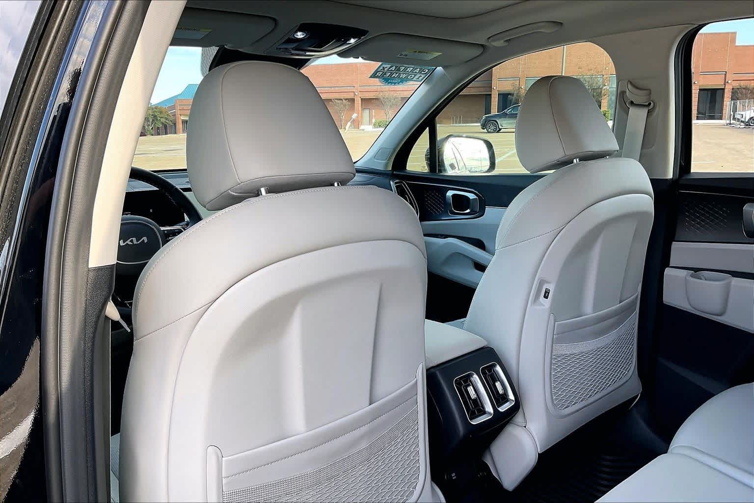 Thumbnail: 2025 Kia Sorento - 10