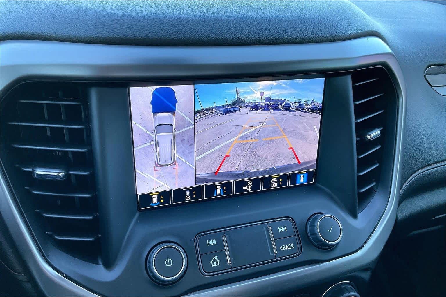 Thumbnail: 2022 GMC Acadia - 26