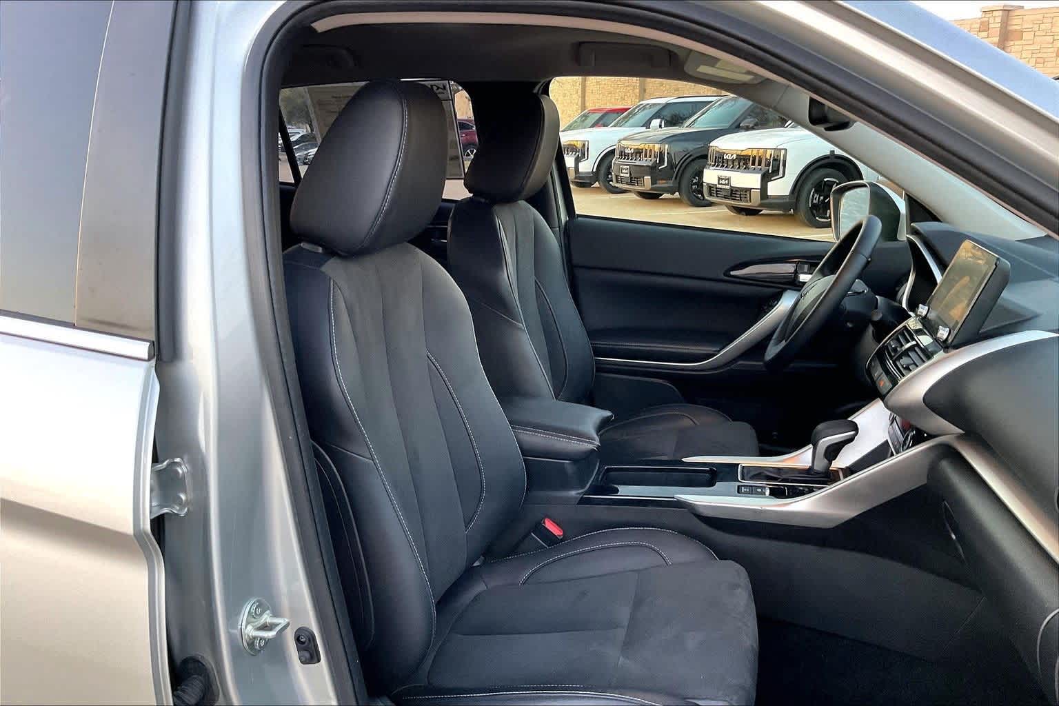 Thumbnail: 2022 Mitsubishi Eclipse Cross - 13