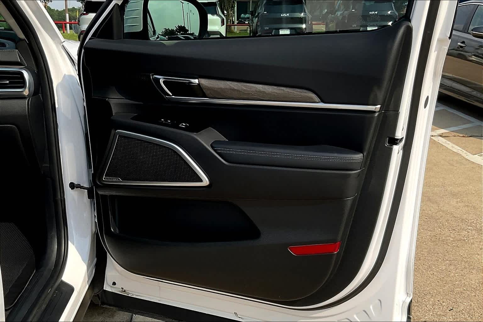 Thumbnail: 2022 Kia Telluride - 28