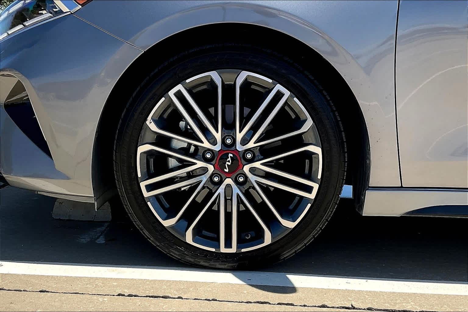 Thumbnail: 2023 Kia Forte - 8