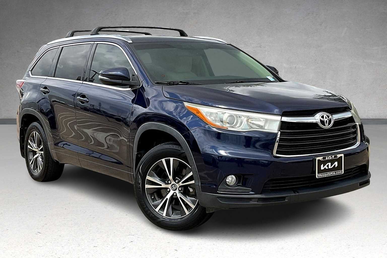 Thumbnail: 2016 Toyota Highlander - 21