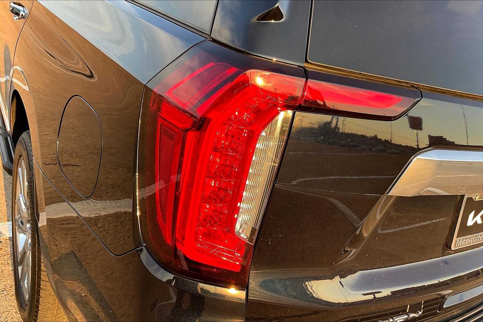 Thumbnail: 2021 GMC Yukon - 32