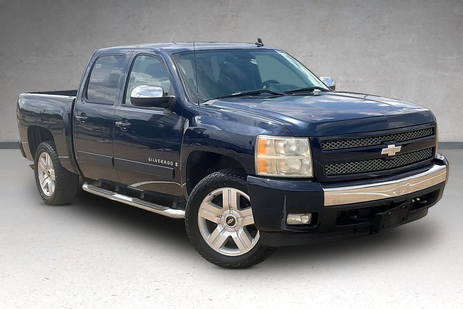 Thumbnail: 2008 Chevrolet Silverado 1500 - 19