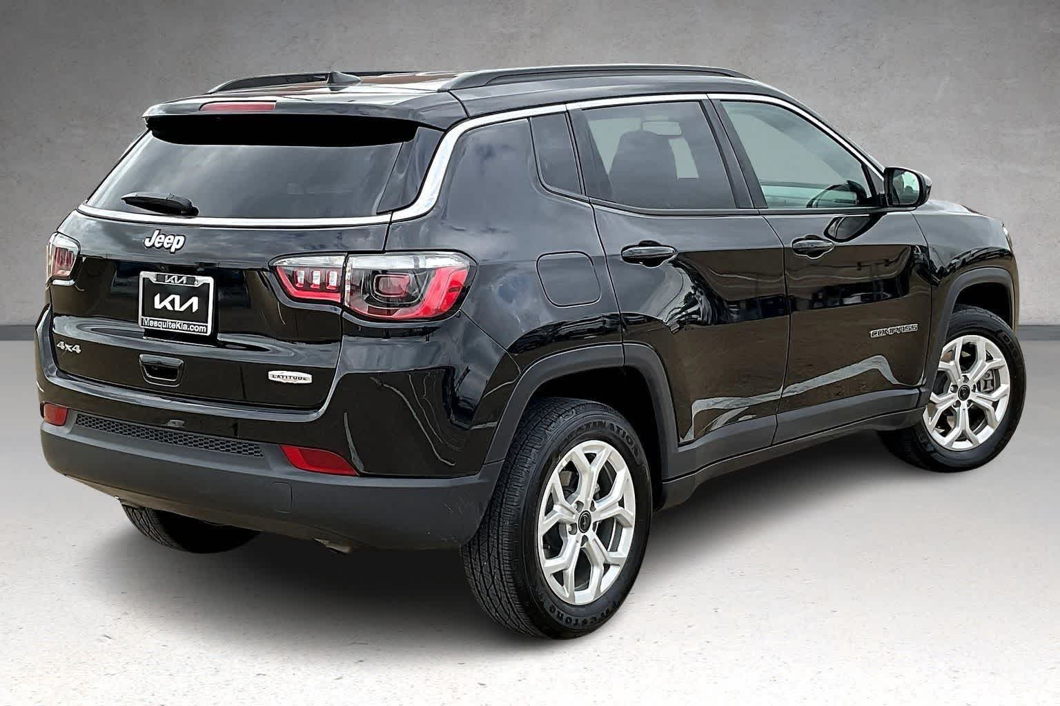 Thumbnail: 2025 Jeep Compass - 22