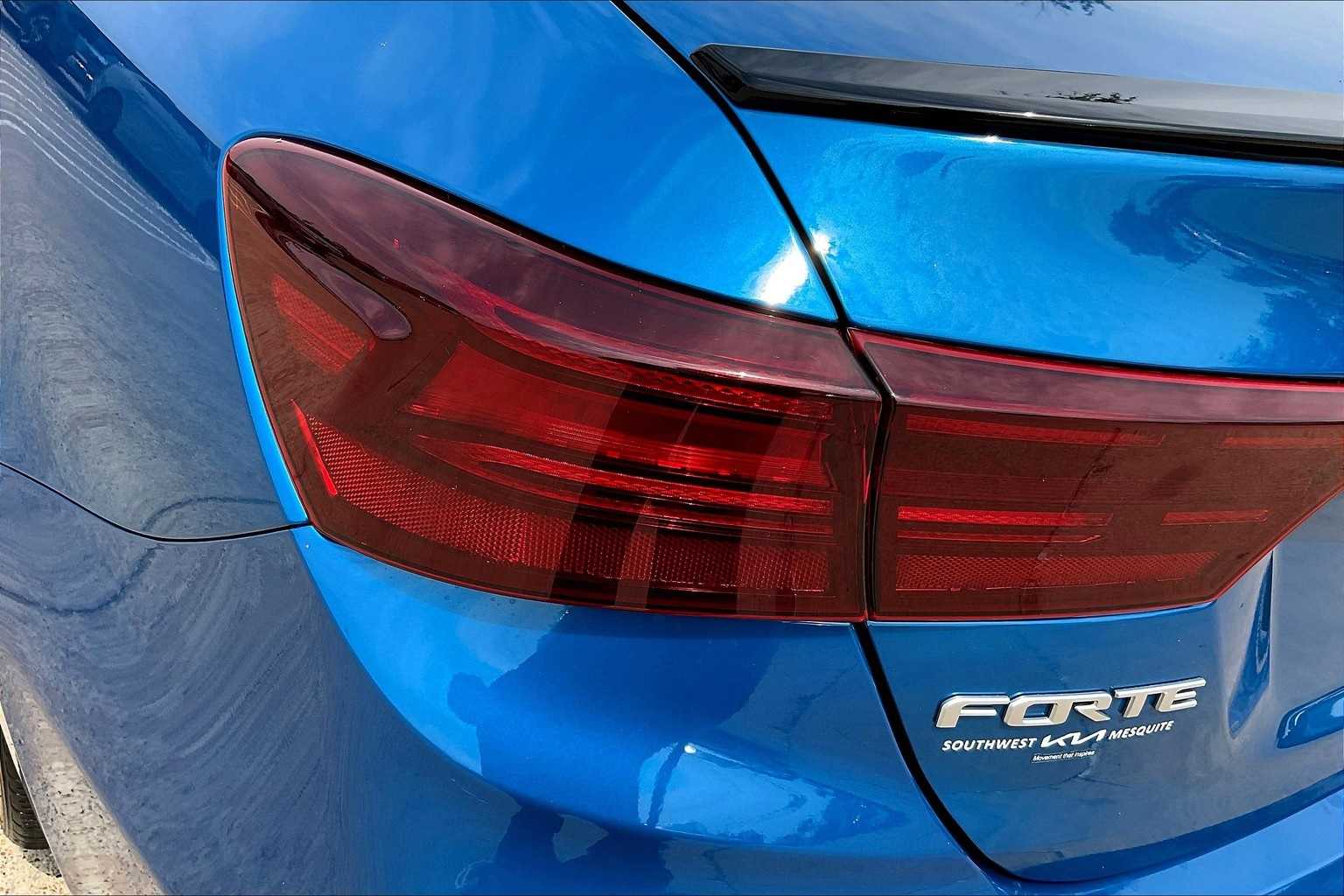 Thumbnail: 2023 Kia Forte - 29