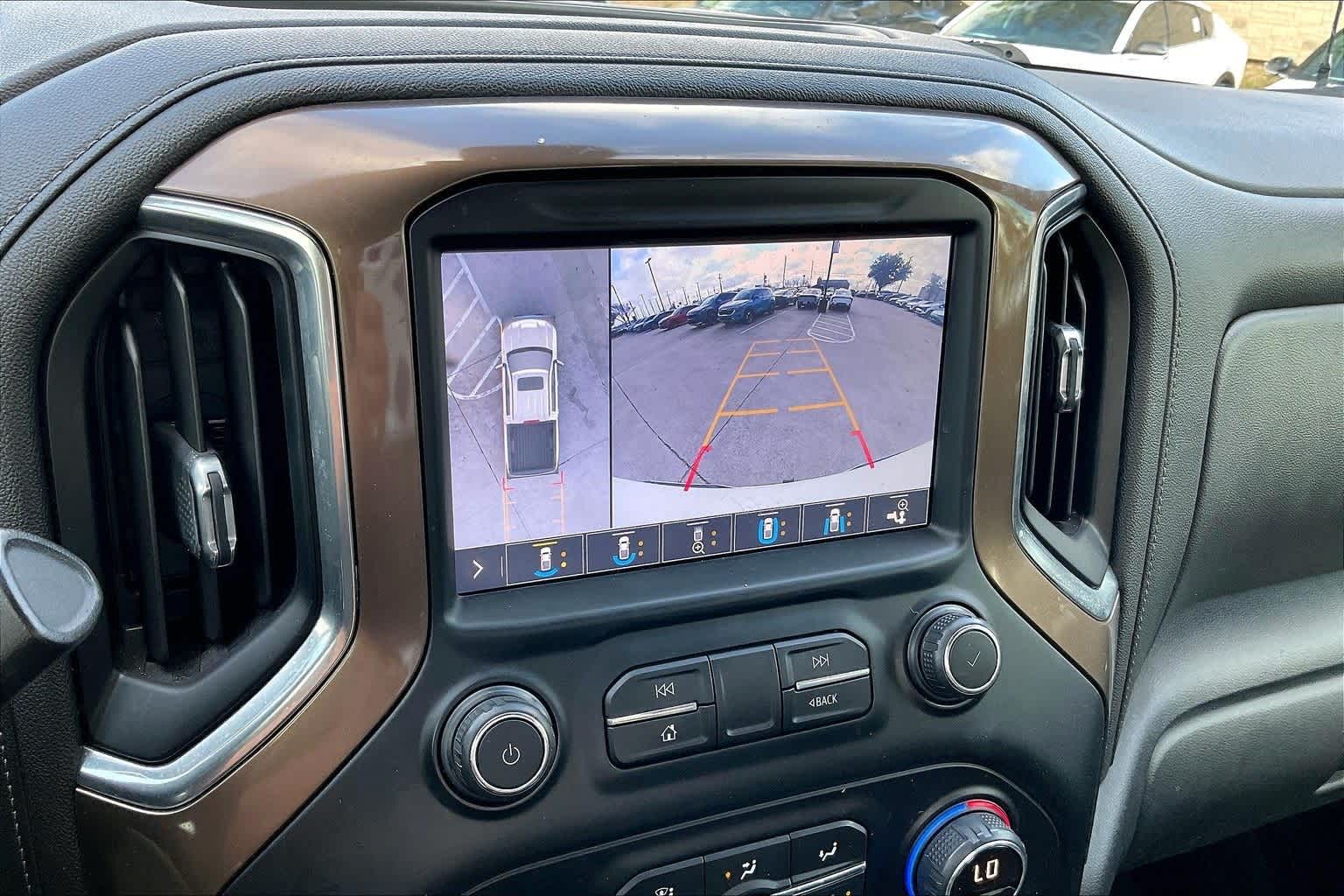 Thumbnail: 2019 Chevrolet Silverado 1500 - 26