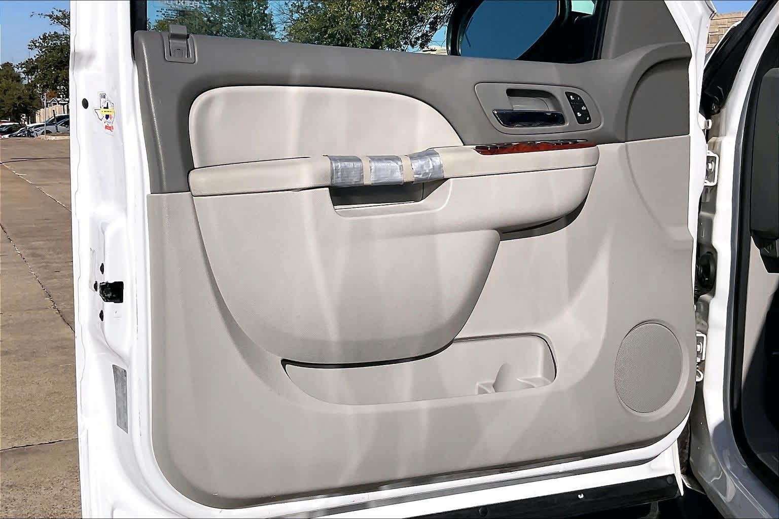 Thumbnail: 2013 Chevrolet Suburban - 26