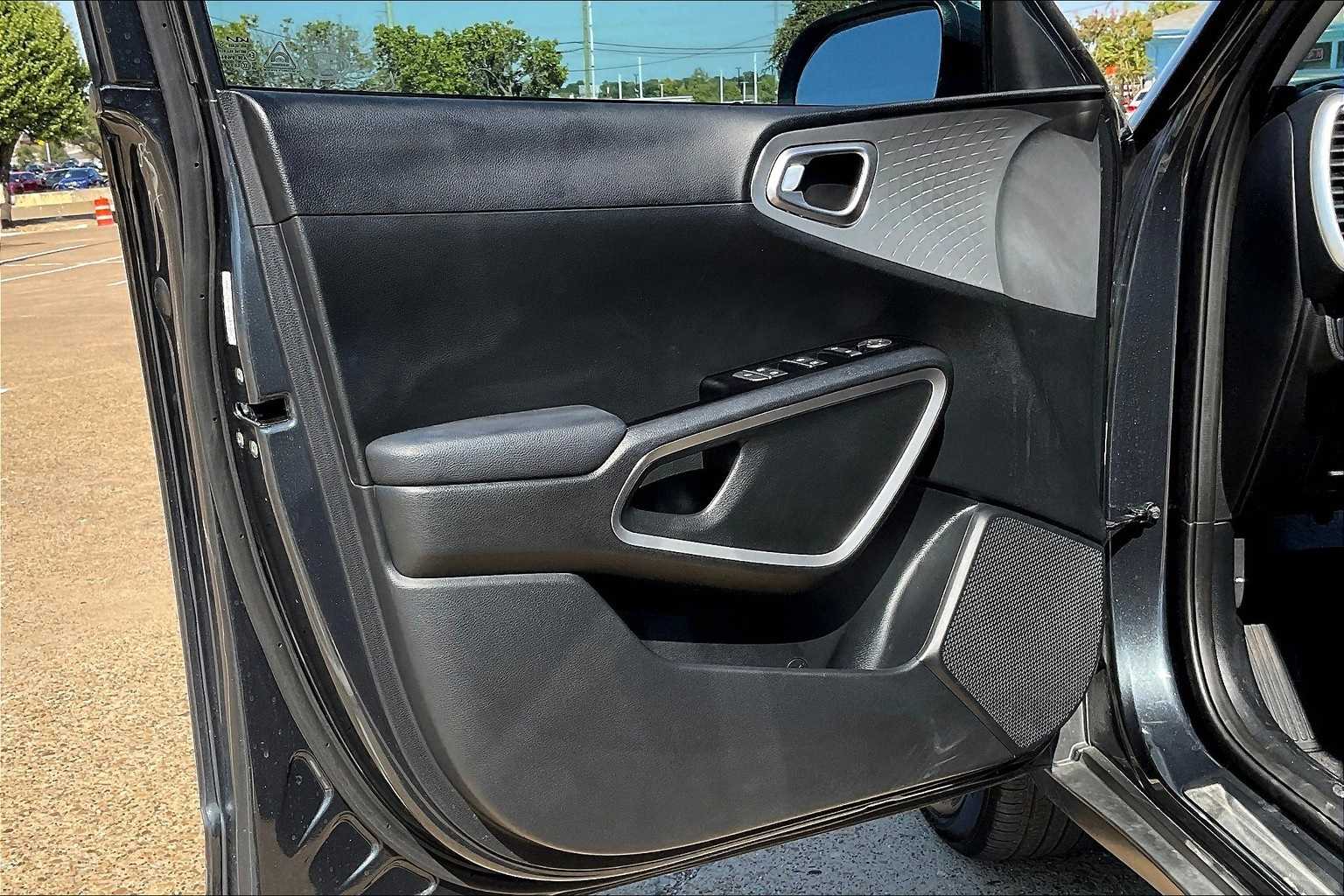 Thumbnail: 2023 Kia Soul - 26