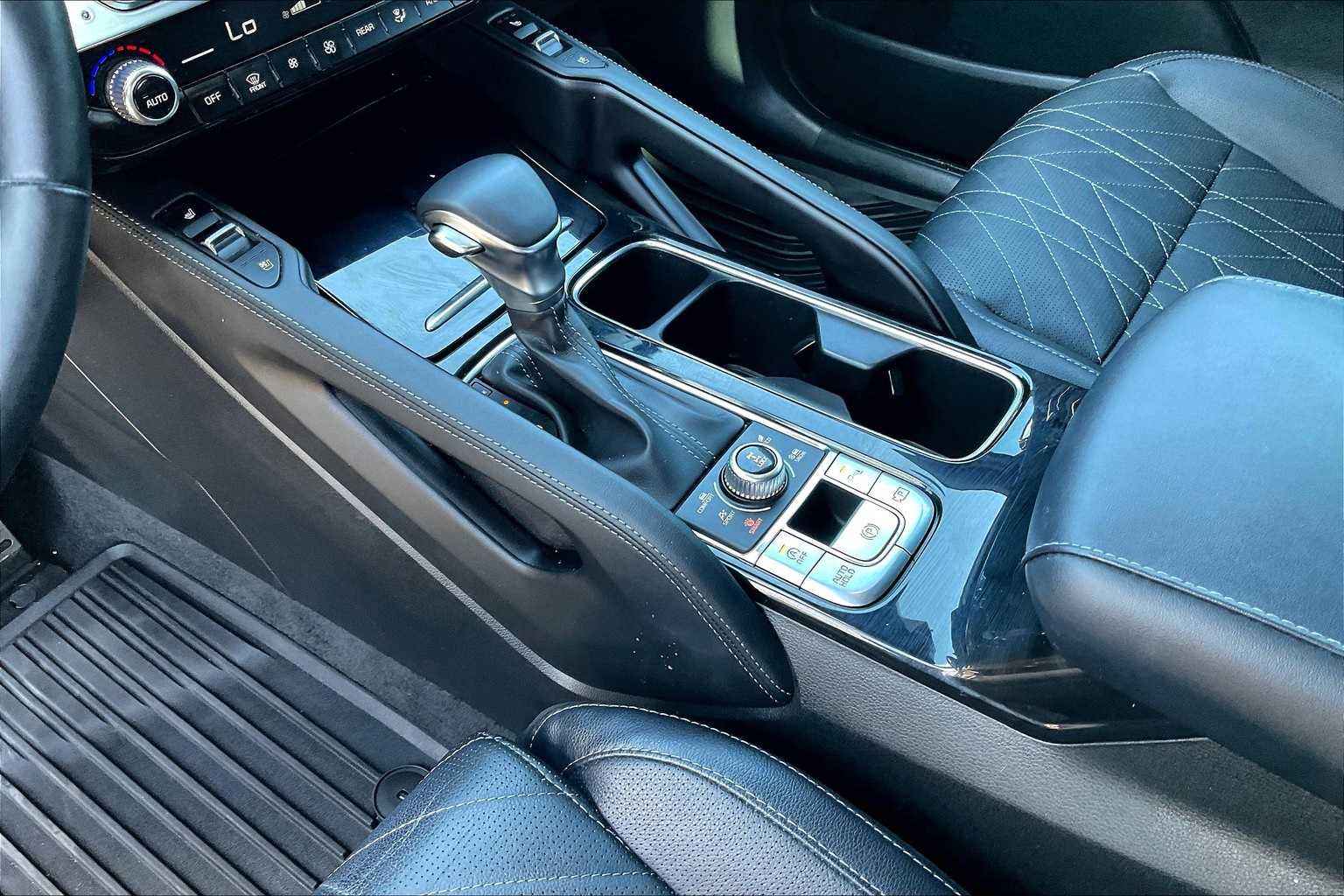 Thumbnail: 2024 Kia Telluride - 16