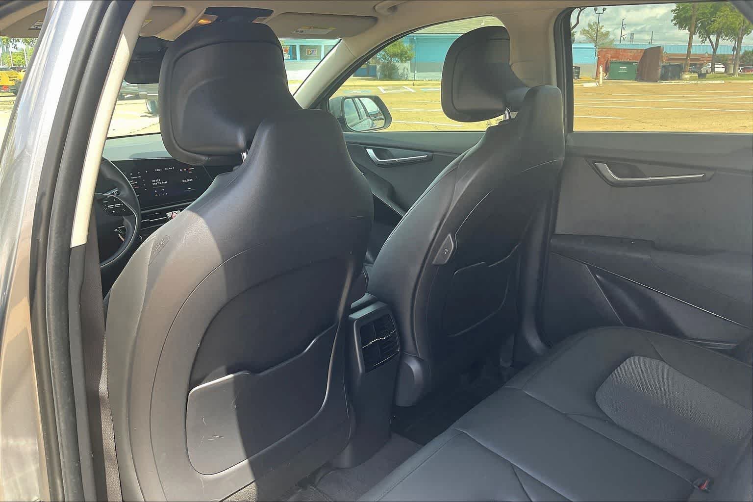 Thumbnail: 2024 Kia Niro - 12