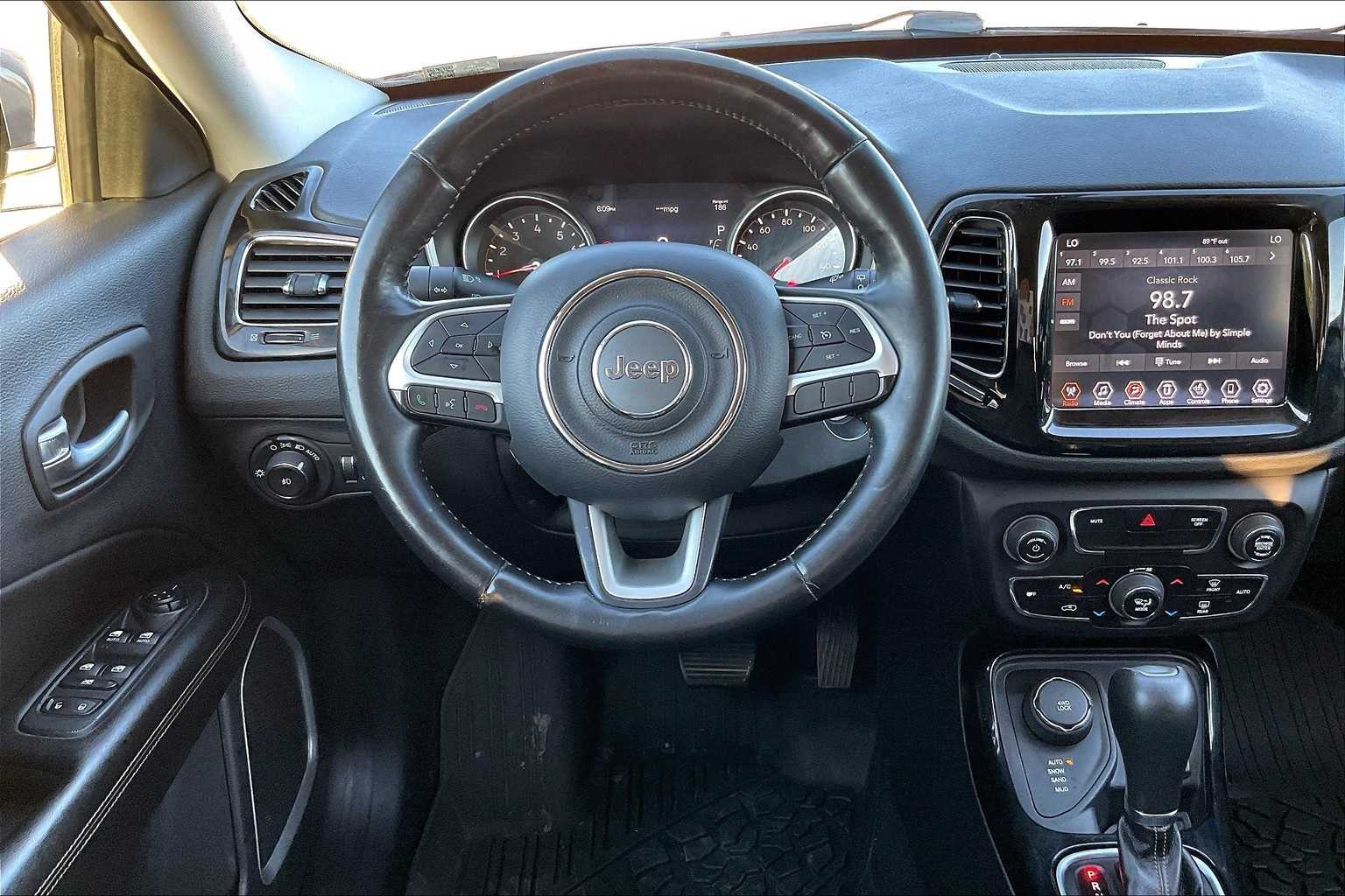 Thumbnail: 2019 Jeep Compass - 14