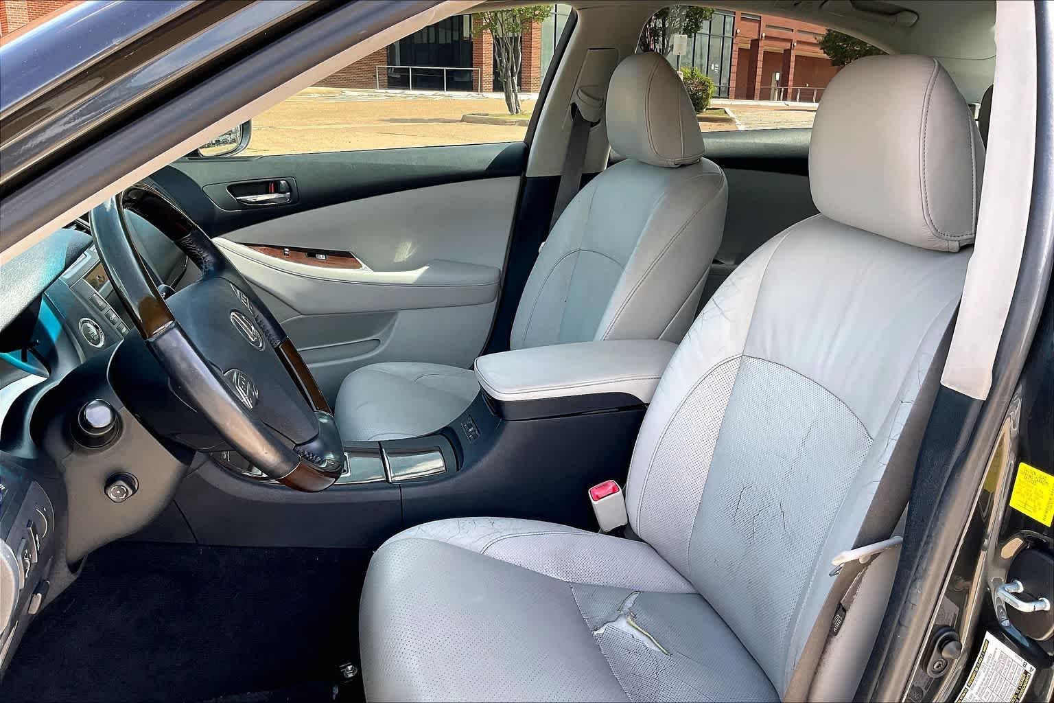 Thumbnail: 2011 Lexus ES - 10