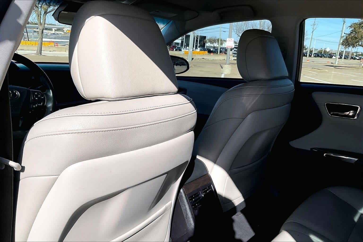 Thumbnail: 2018 Toyota Avalon - 12