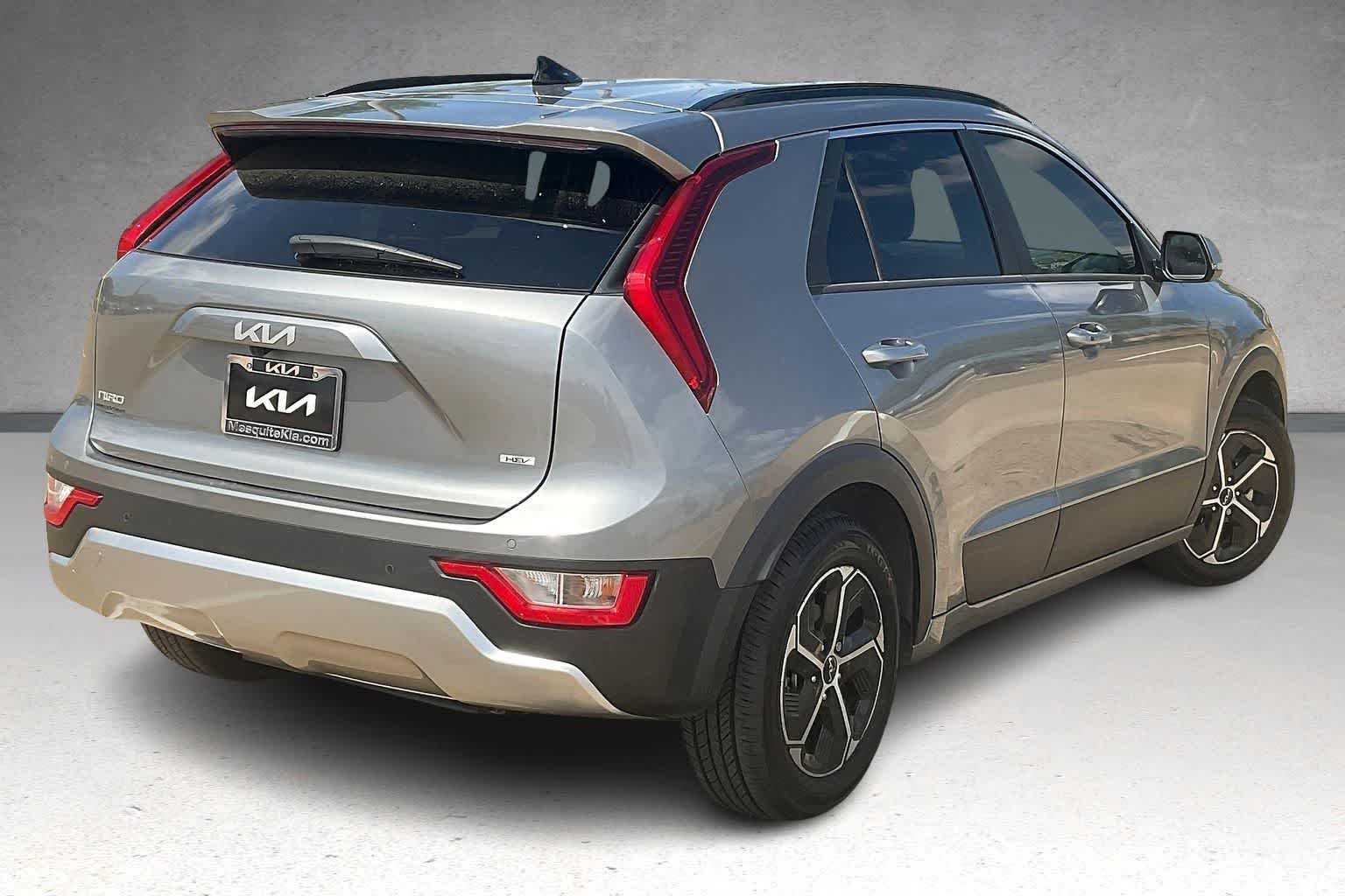 Thumbnail: 2024 Kia Niro - 22
