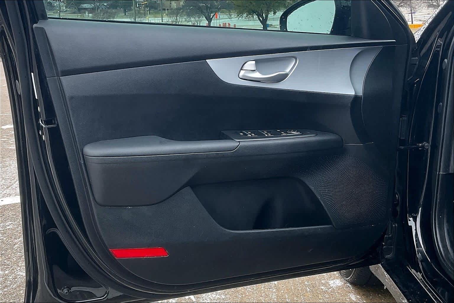 Thumbnail: 2024 Kia Forte - 26