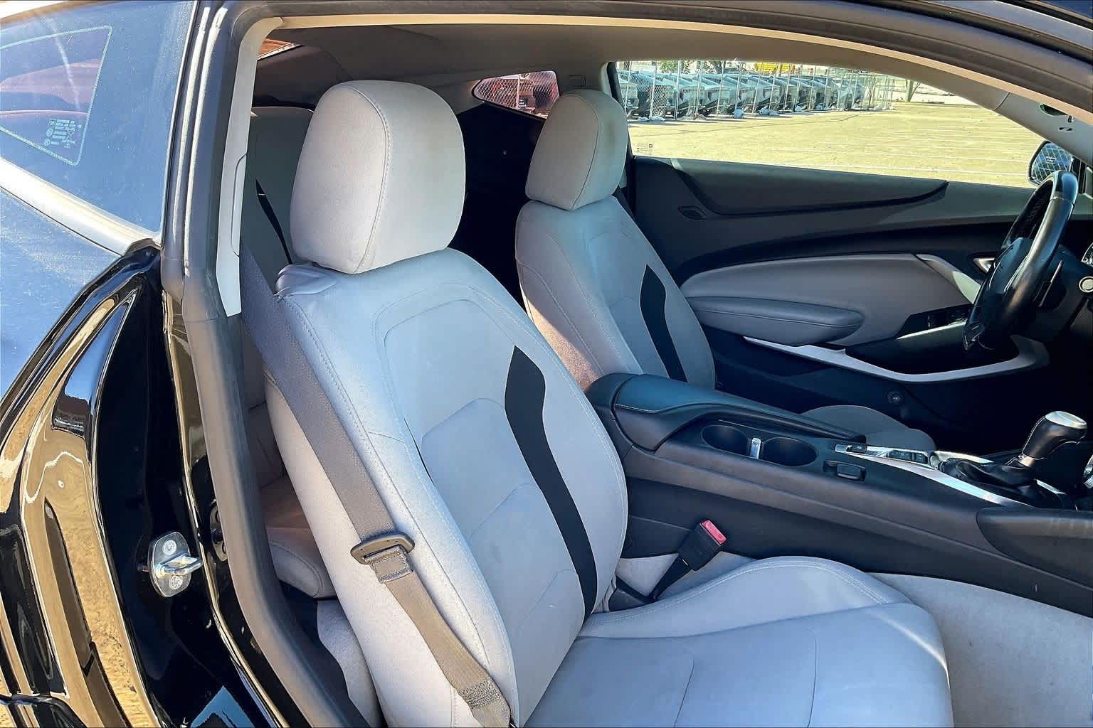 Thumbnail: 2018 Chevrolet Camaro - 12