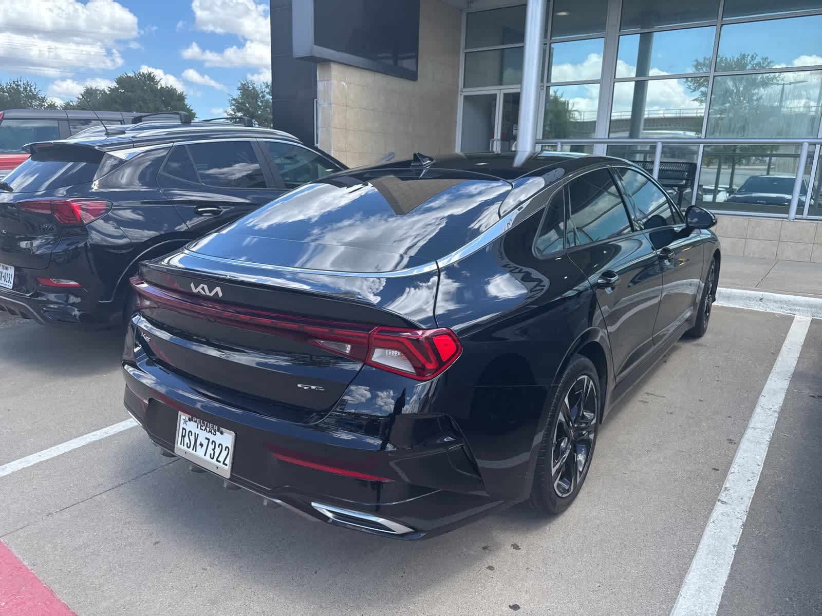 Thumbnail: 2022 Kia K5 - 3